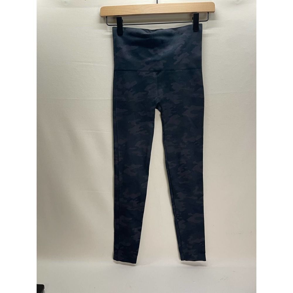 Spanx Look At Me Now Seamless Black & Grey Camo Shaping Leggings Size Small